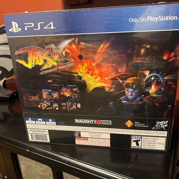 Jak X Combat Racing for PS4 - Gold and Blue - Picture 2 of 2